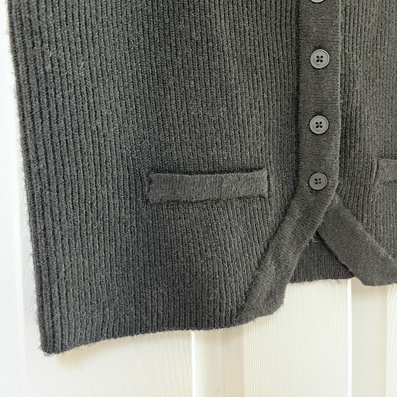 SOLD NWT Oak + Fort Black Relaxed Button Front Vest Cardigan M - Picture 10 of 16